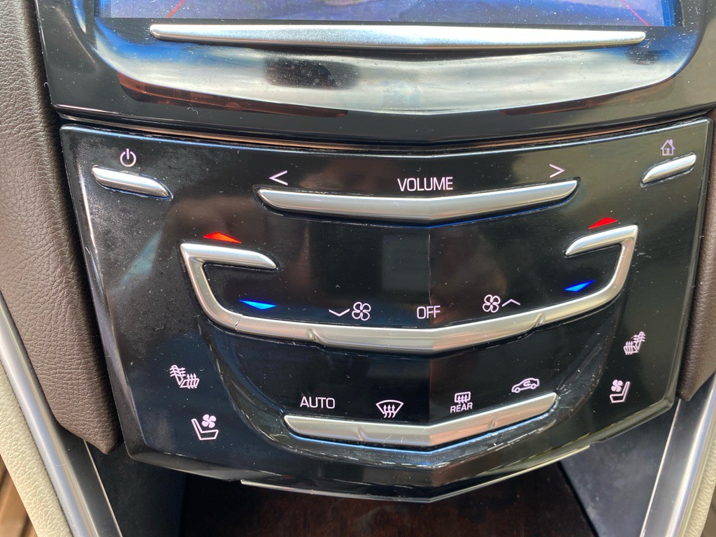 2013 Cadillac XTS Image 16