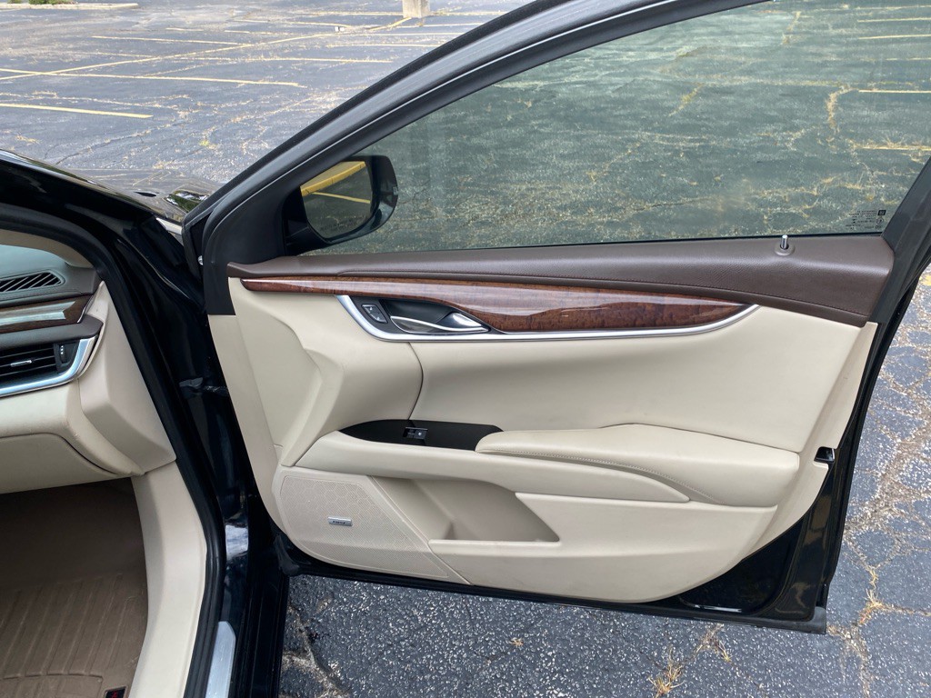 2013 Cadillac XTS Image 25