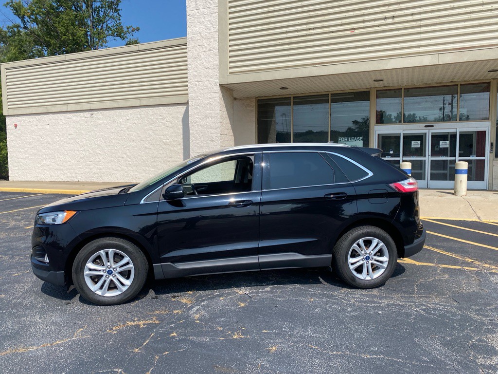 2020 Ford Edge Image 2