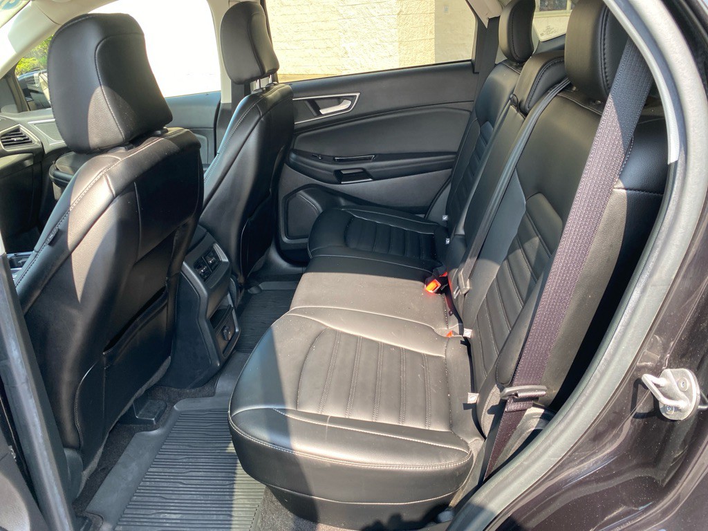 2020 Ford Edge Image 18