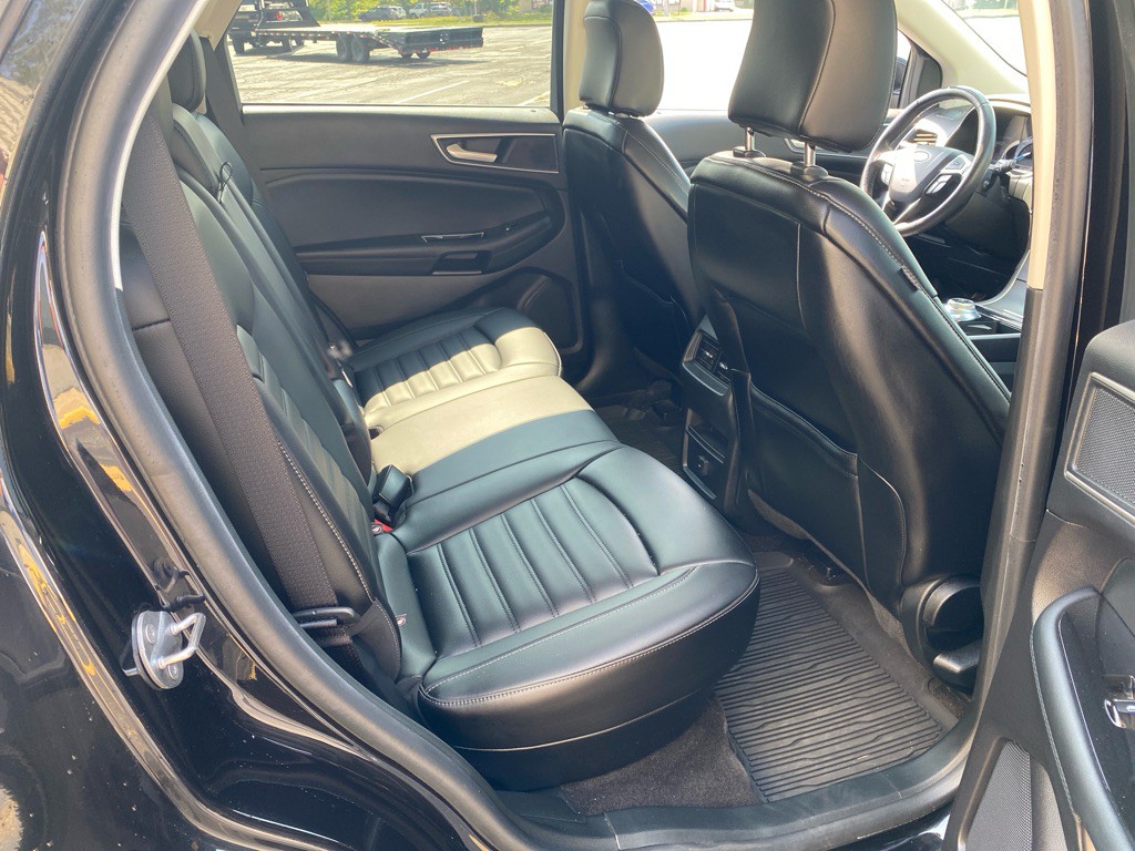 2020 Ford Edge Image 21