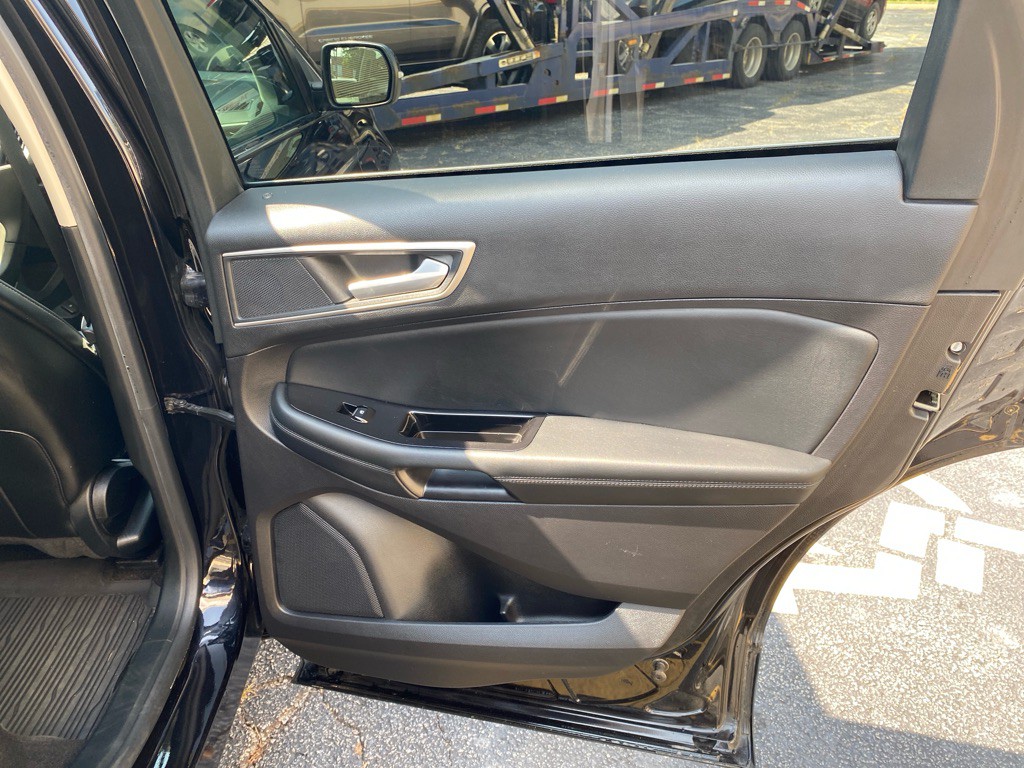 2020 Ford Edge Image 22
