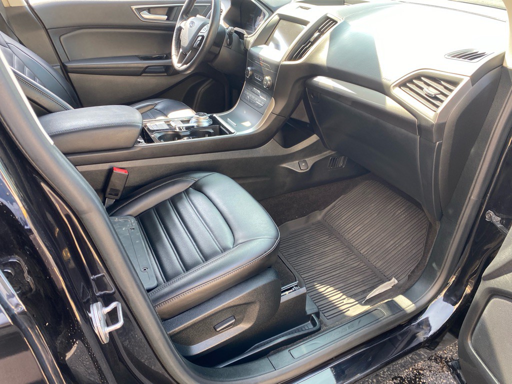 2020 Ford Edge Image 23