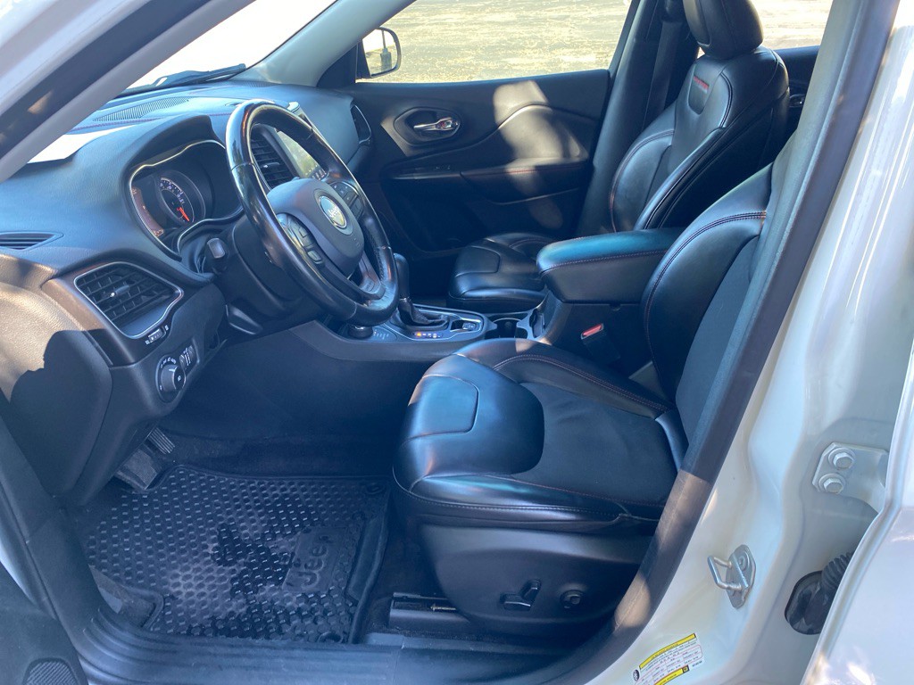 2019 Jeep Cherokee Image 9