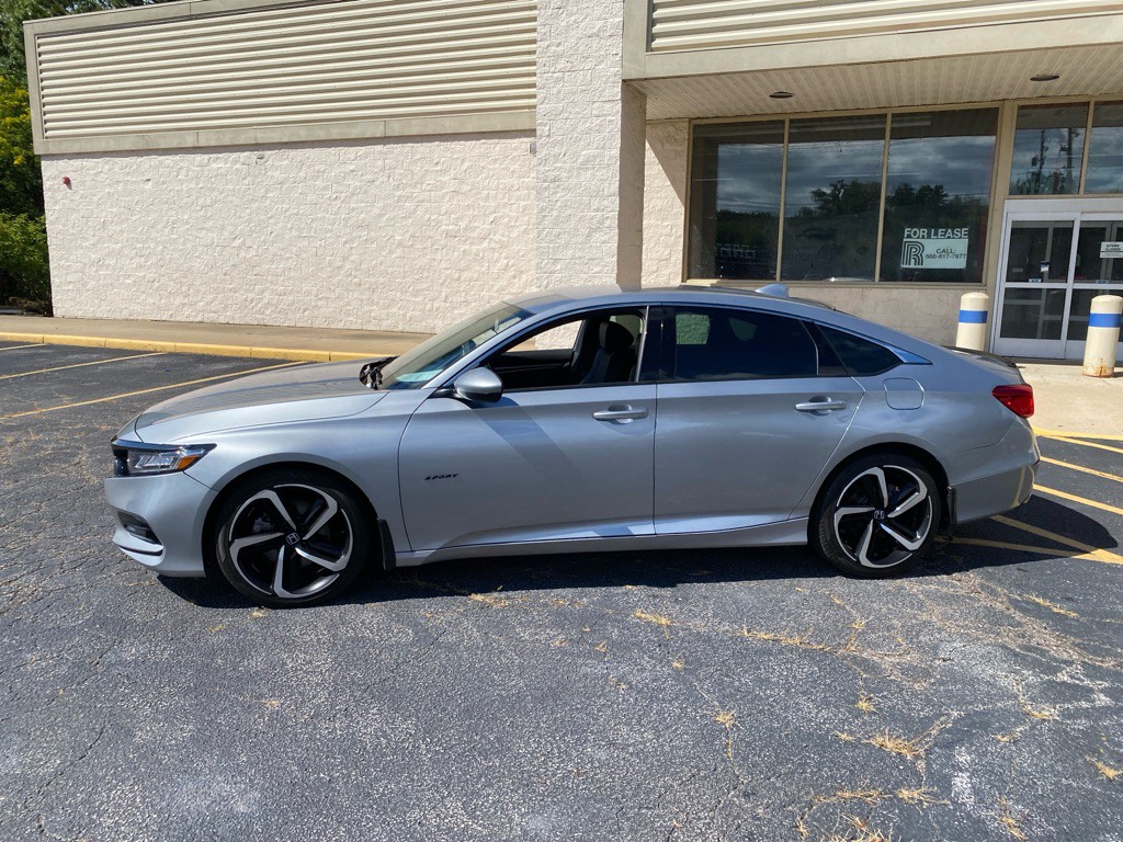 2019 Honda Accord Image 2