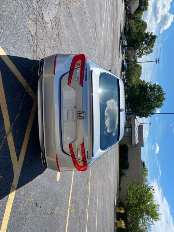 2019 Honda Accord Image 4