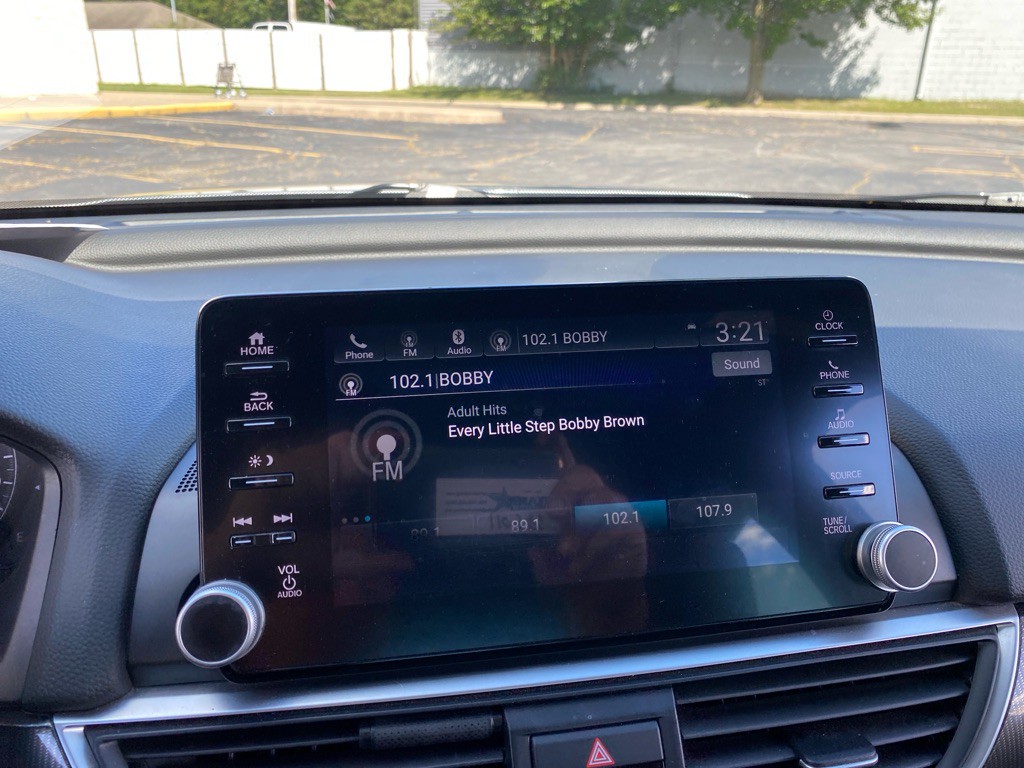 2019 Honda Accord Image 12