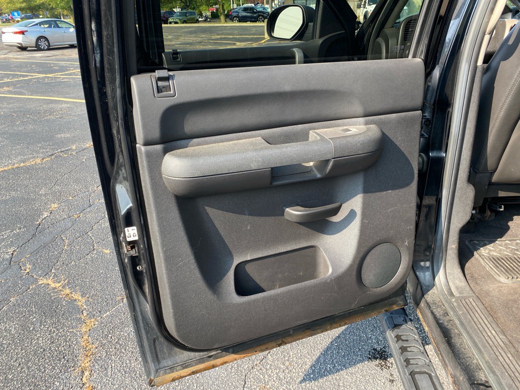 2011 Chevrolet Silverado 1500 Image 16