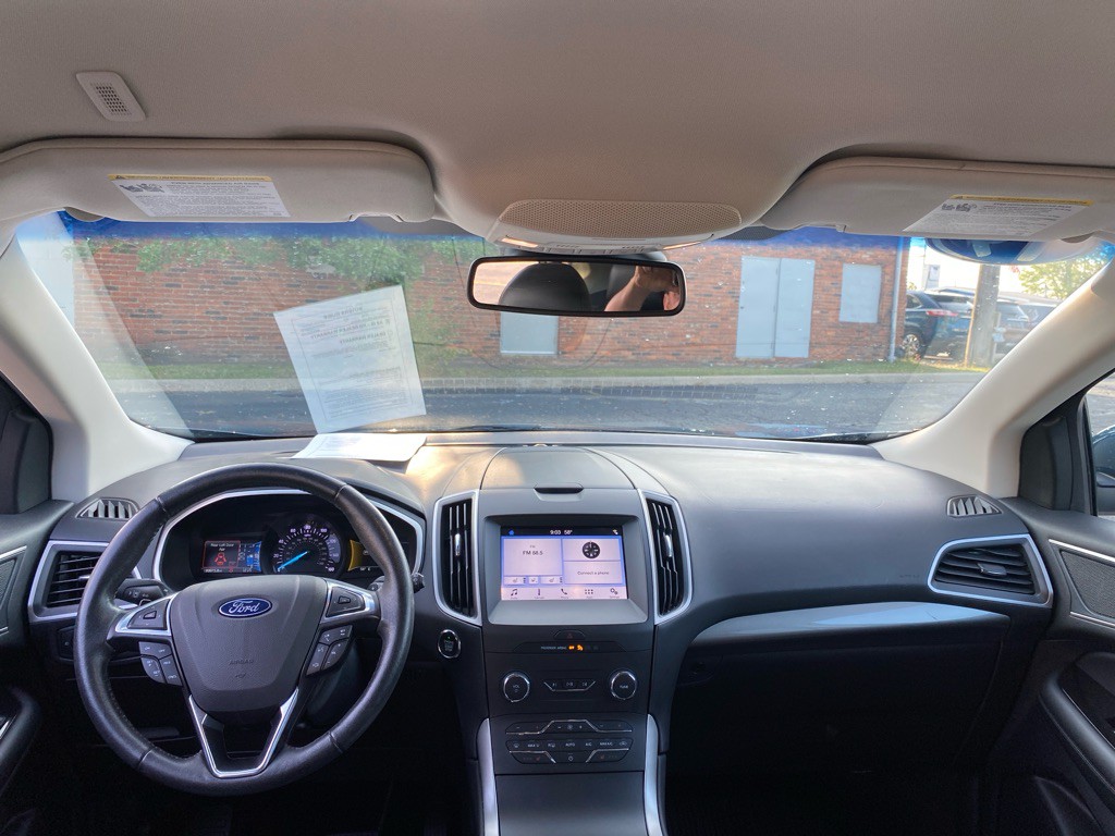 2019 Ford Edge Image 18
