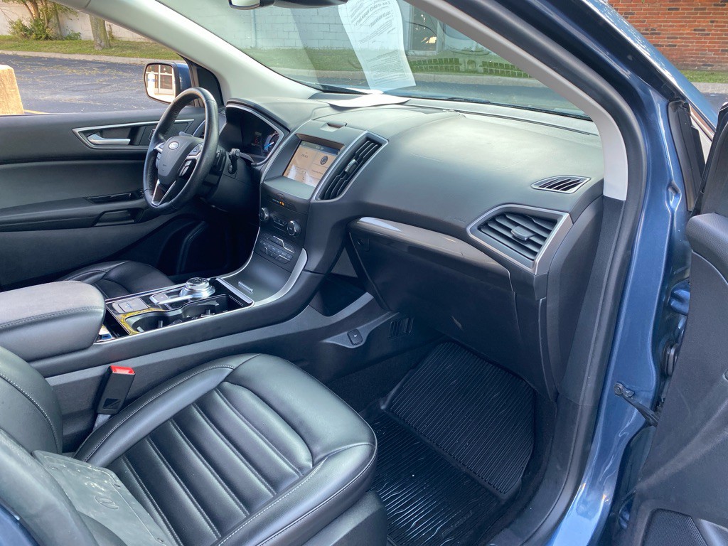 2019 Ford Edge Image 24