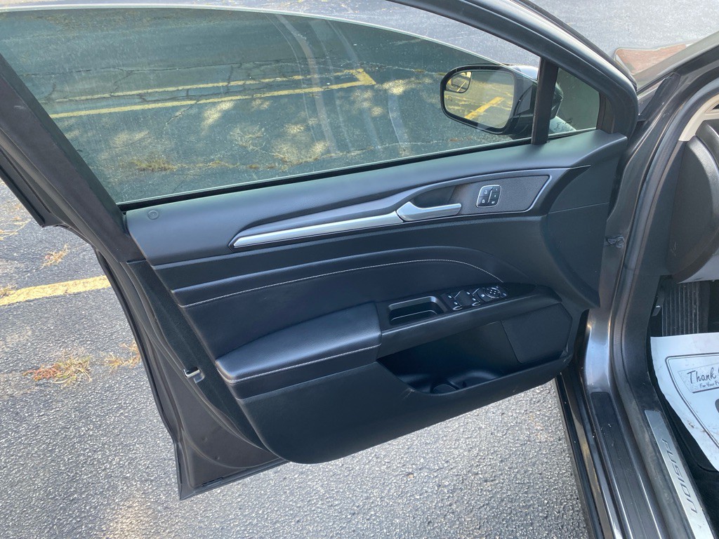 2017 Ford Fusion Image 10