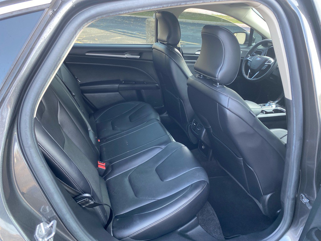 2017 Ford Fusion Image 23