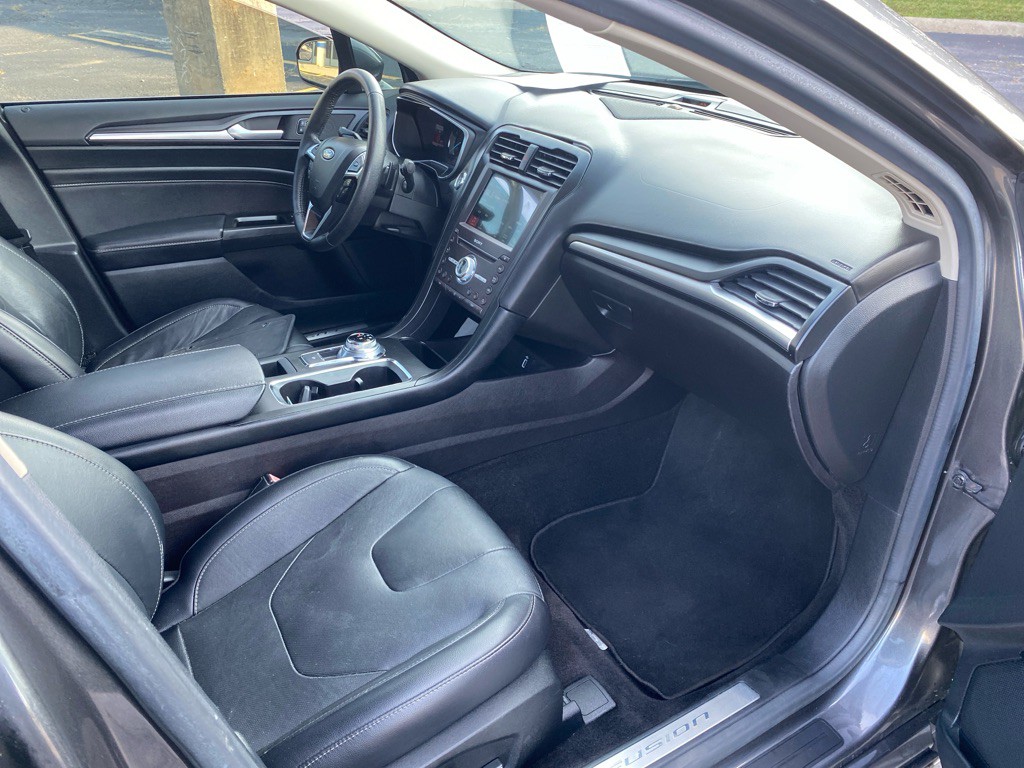 2017 Ford Fusion Image 25