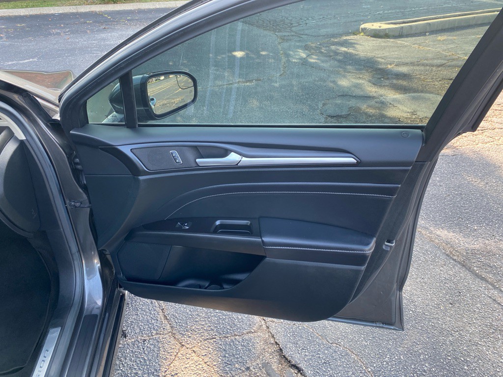 2017 Ford Fusion Image 26