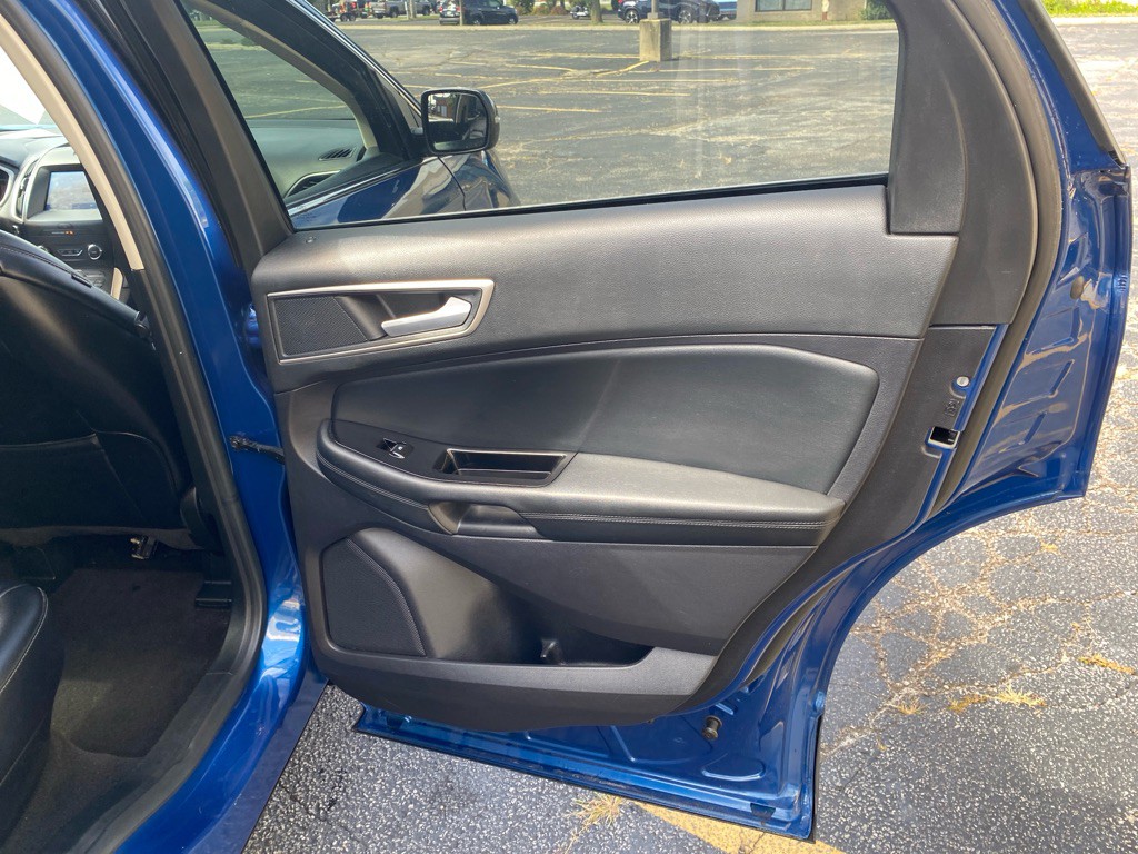 2020 Ford Edge Image 22
