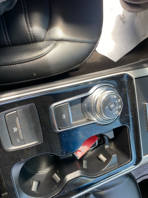 2020 Ford Edge Image 15