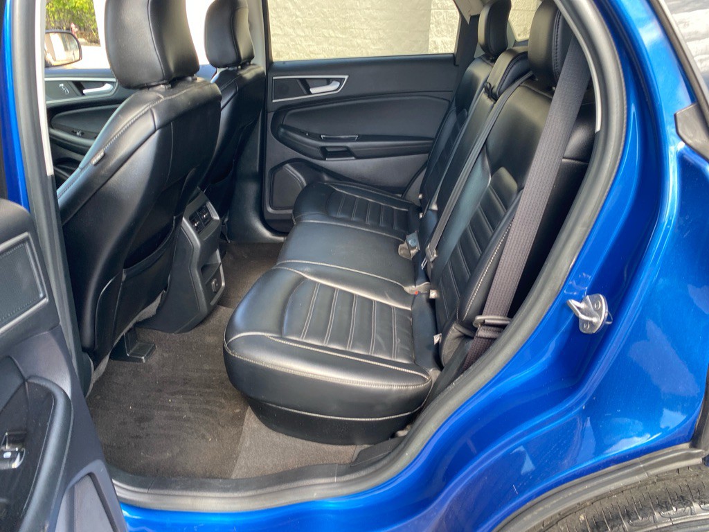 2020 Ford Edge Image 17