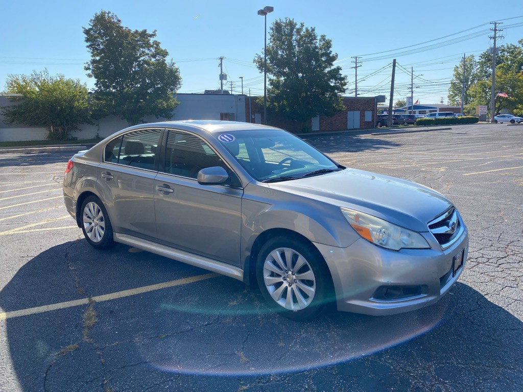 2011 Subaru Legacy Image 7