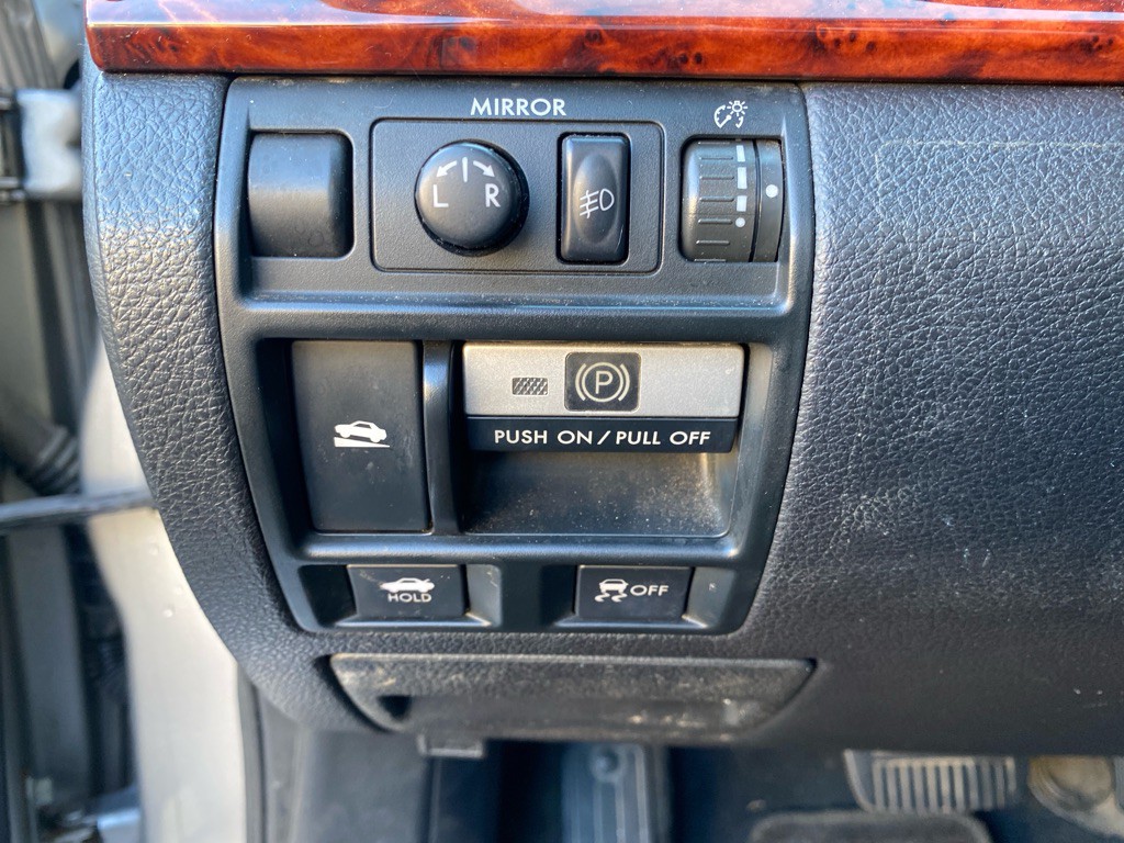 2011 Subaru Legacy Image 12