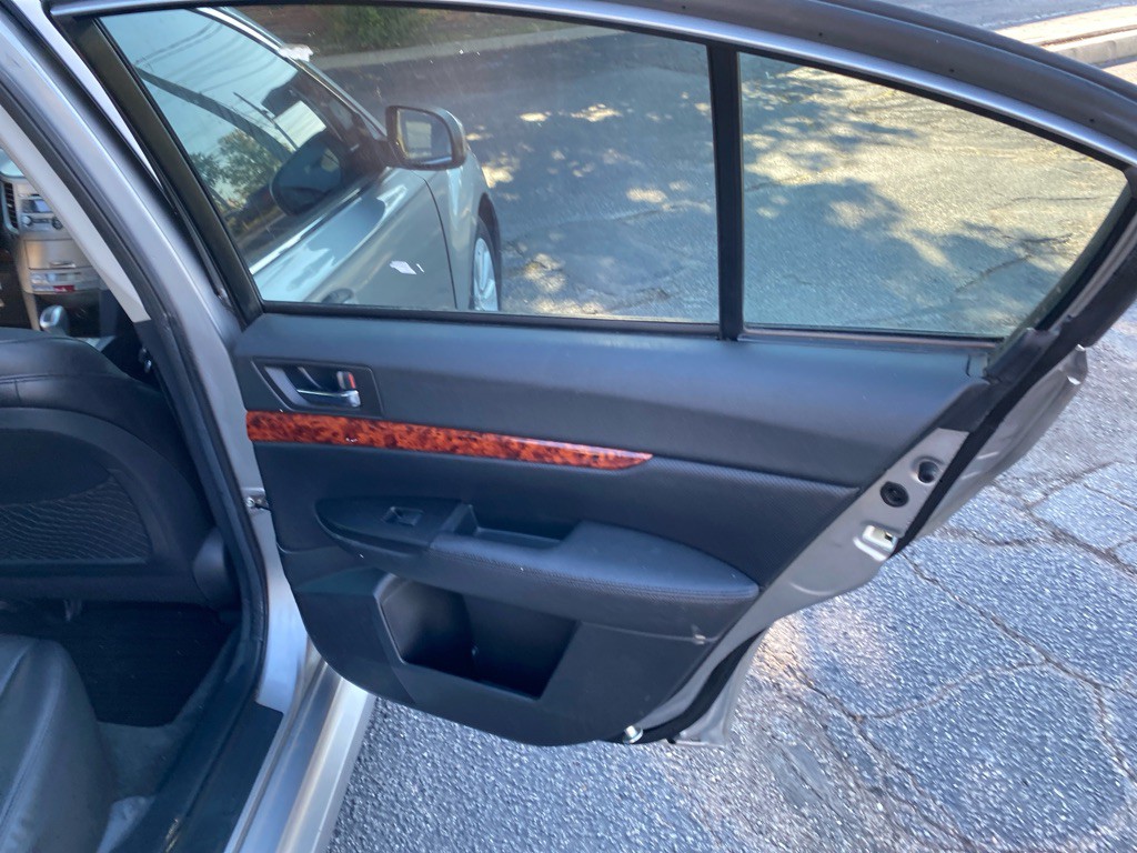 2011 Subaru Legacy Image 23