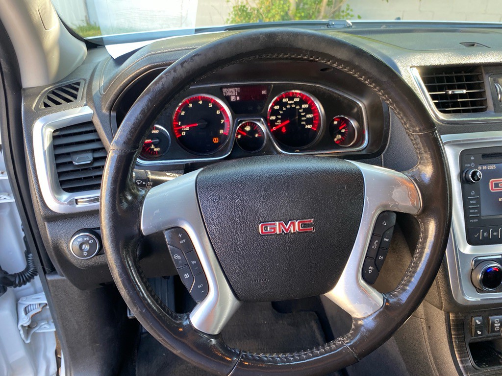 2017 GMC Acadia Image 11