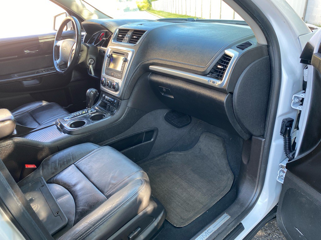 2017 GMC Acadia Image 25