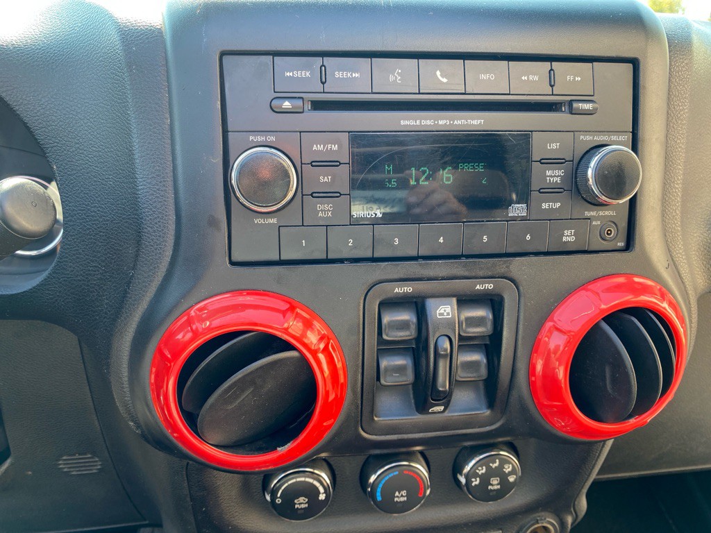 2015 Jeep Wrangler Unlimited Image 12