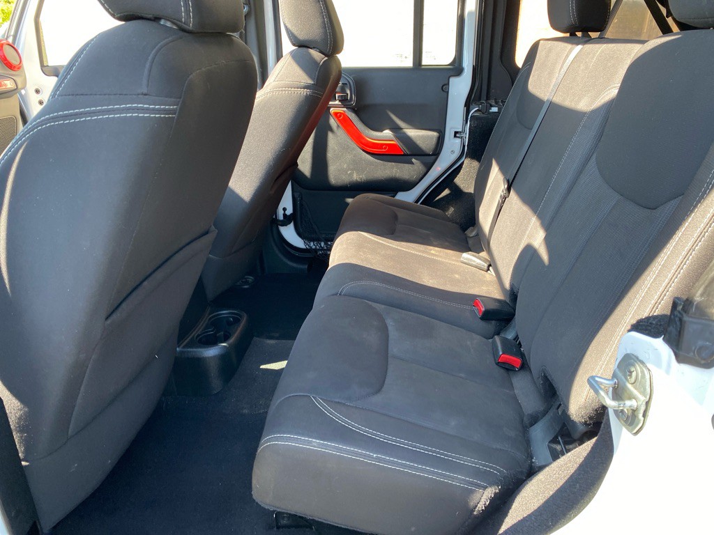 2015 Jeep Wrangler Unlimited Image 15