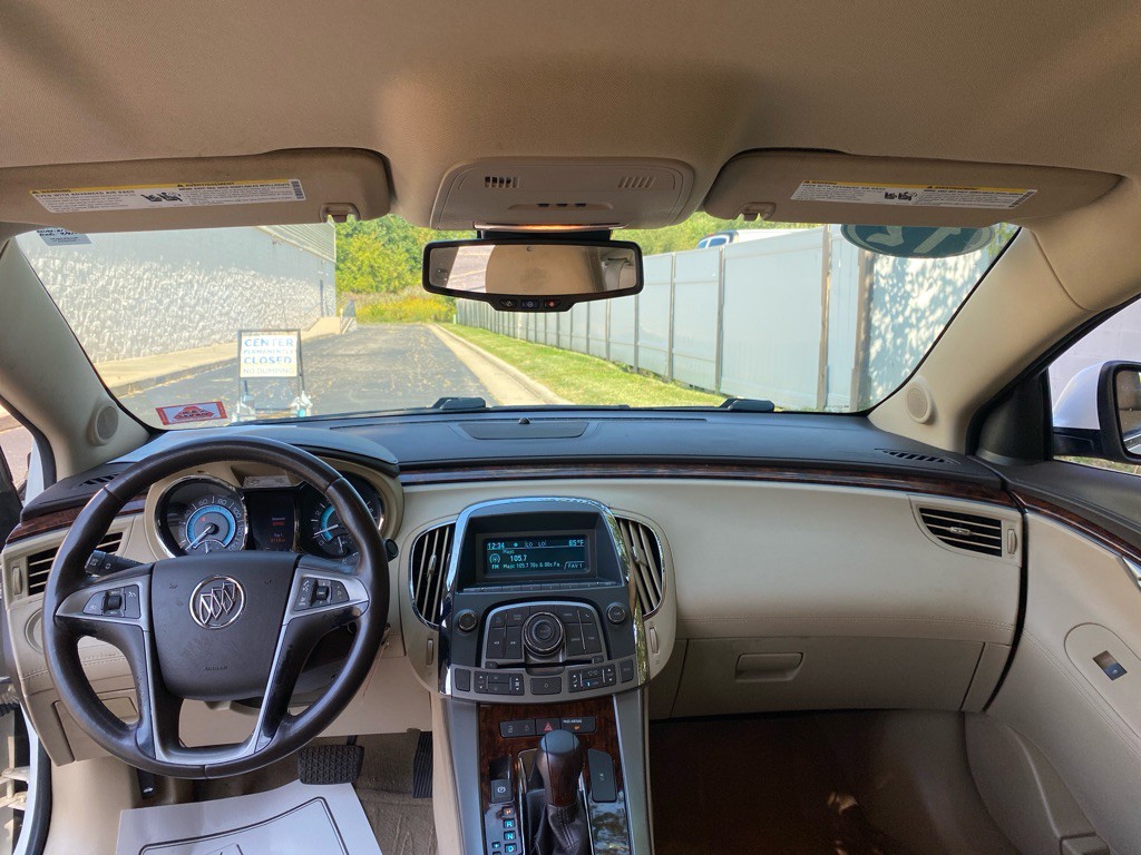 2012 Buick Lacrosse Image 16