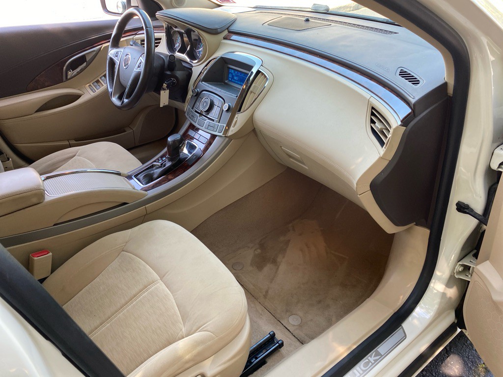 2012 Buick Lacrosse Image 22