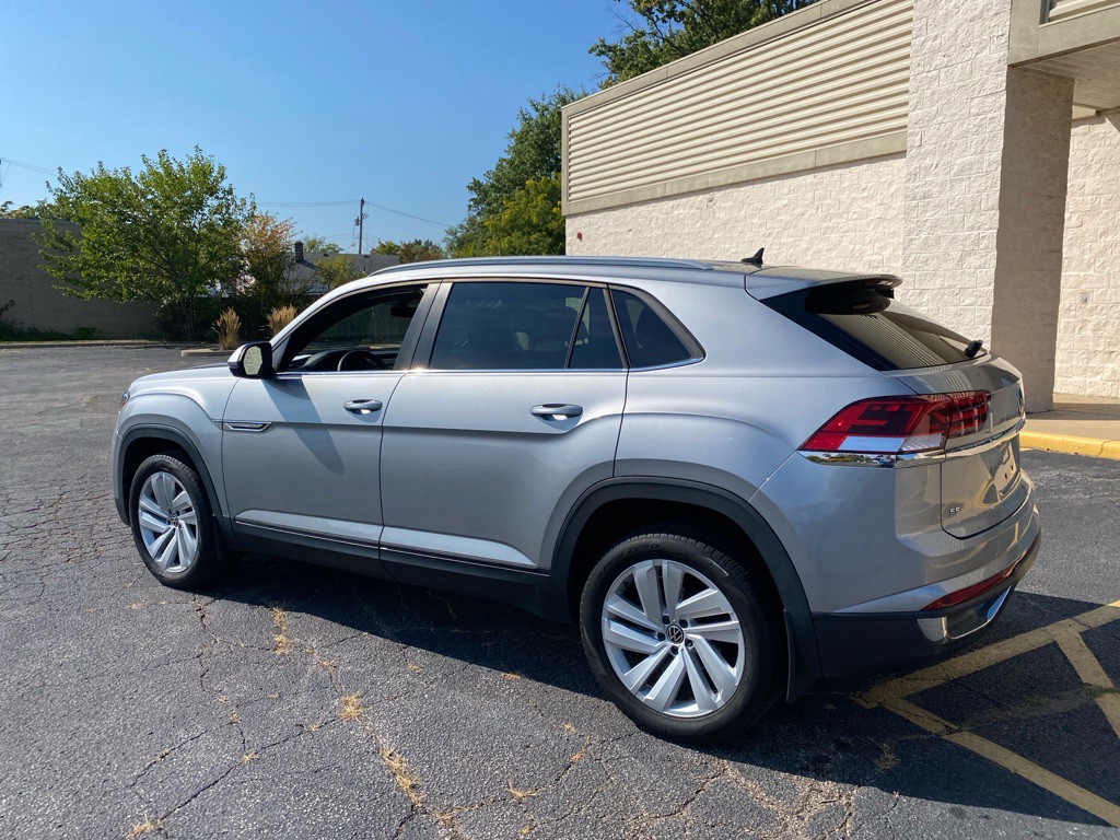 2021 Volkswagen Atlas Cross Sport Image 3