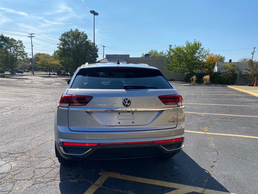 2021 Volkswagen Atlas Cross Sport Image 4