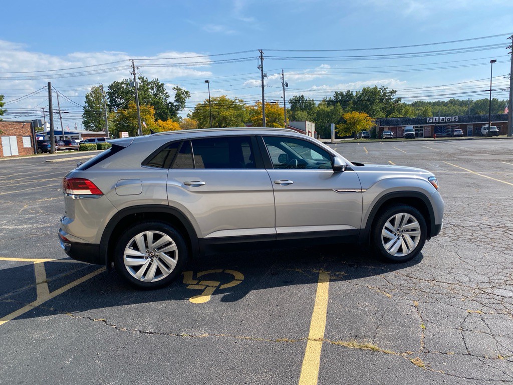 2021 Volkswagen Atlas Cross Sport Image 6
