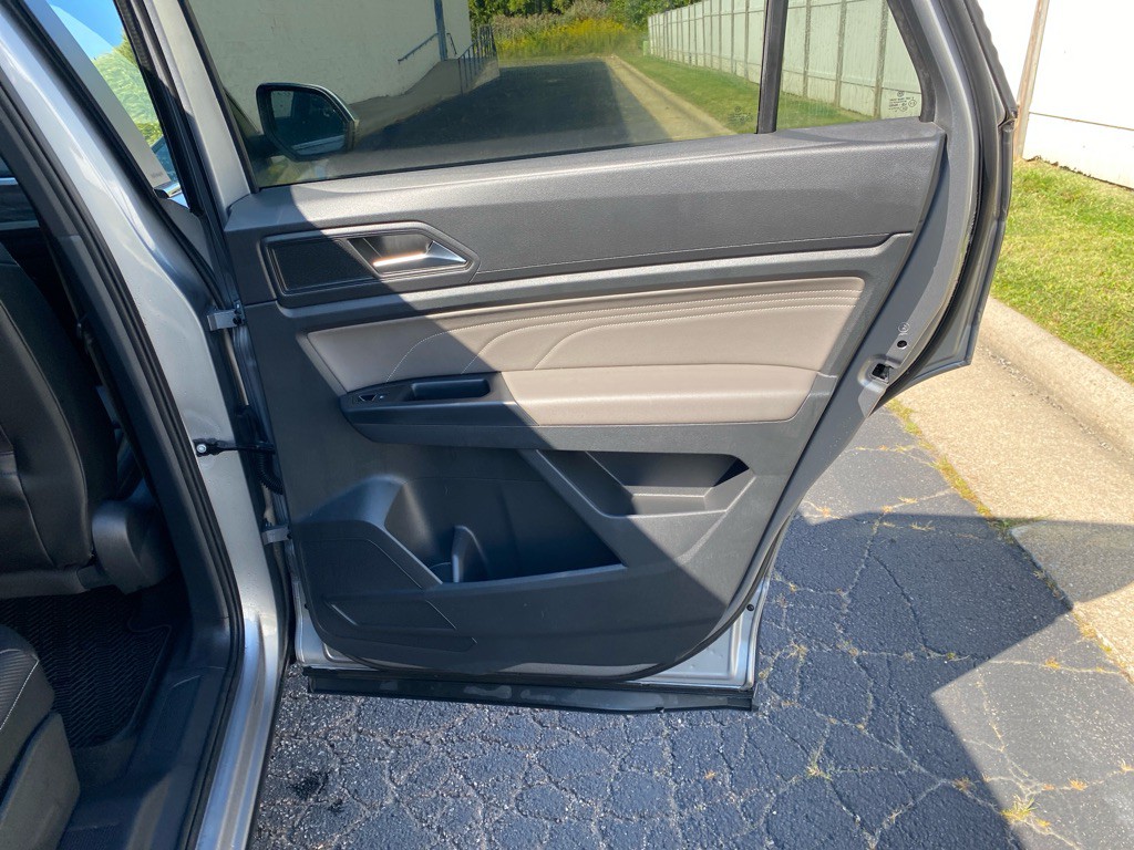 2021 Volkswagen Atlas Cross Sport Image 23