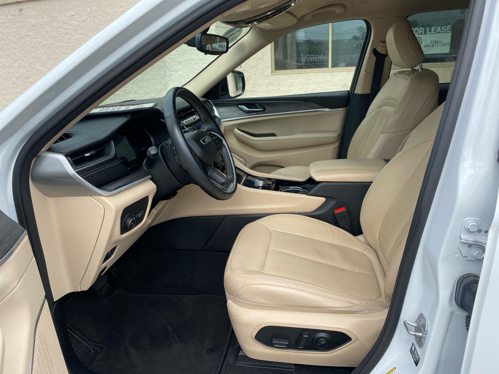 2021 Jeep Grand Cherokee Image 9