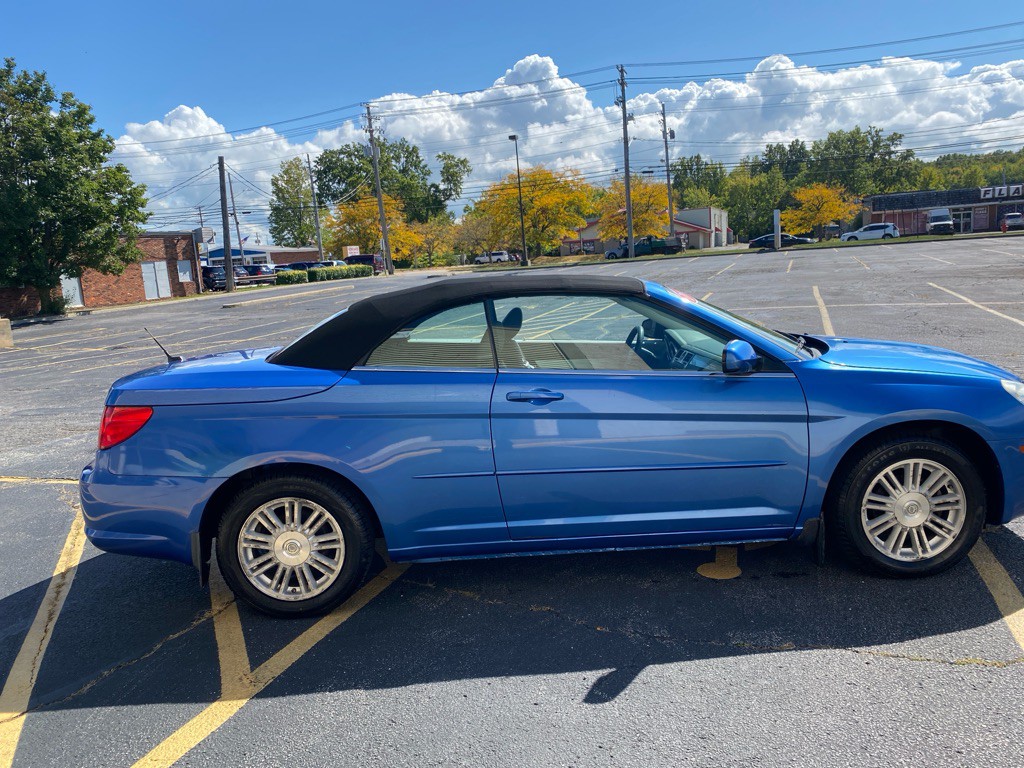 2008 Chrysler Sebring Image 6