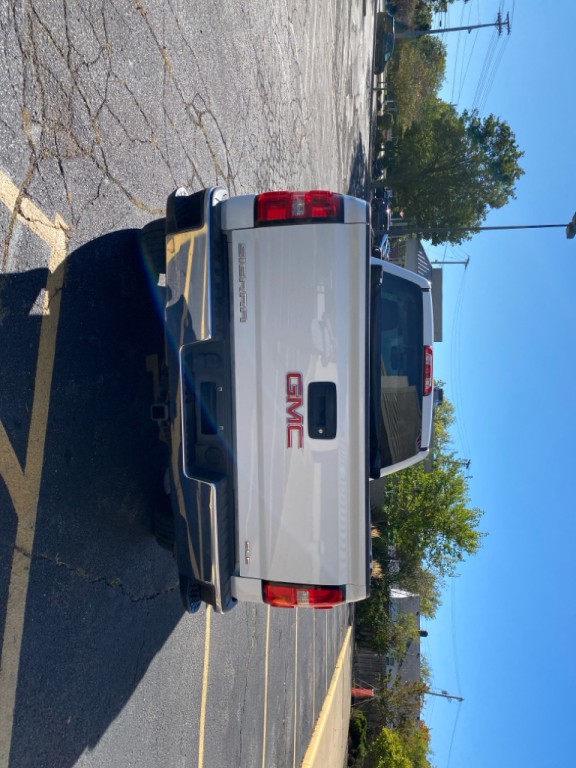 2017 GMC Sierra Image 4