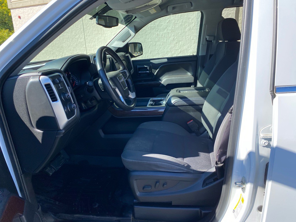 2017 GMC Sierra Image 9