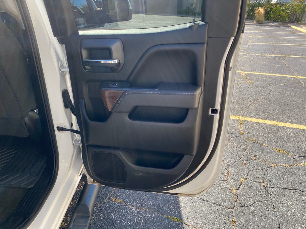 2017 GMC Sierra Image 24