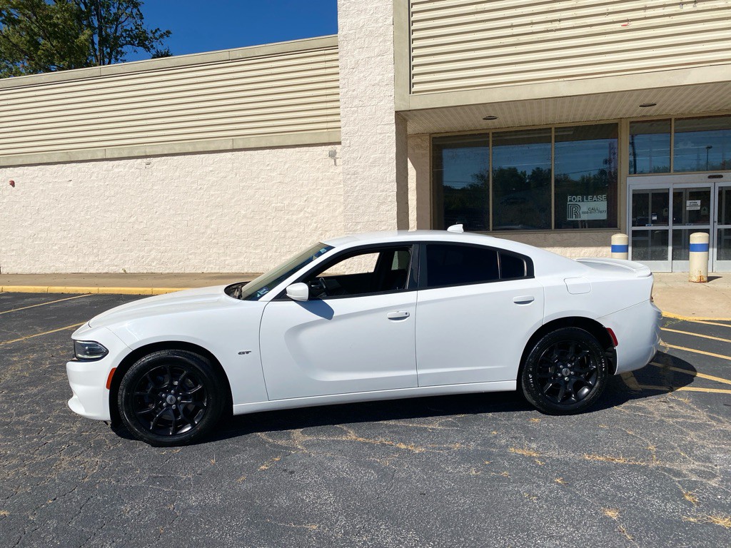 2018 Dodge Charger Image 2