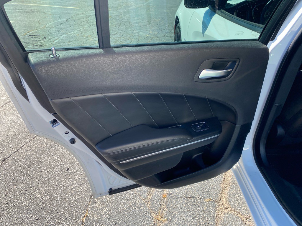 2018 Dodge Charger Image 21