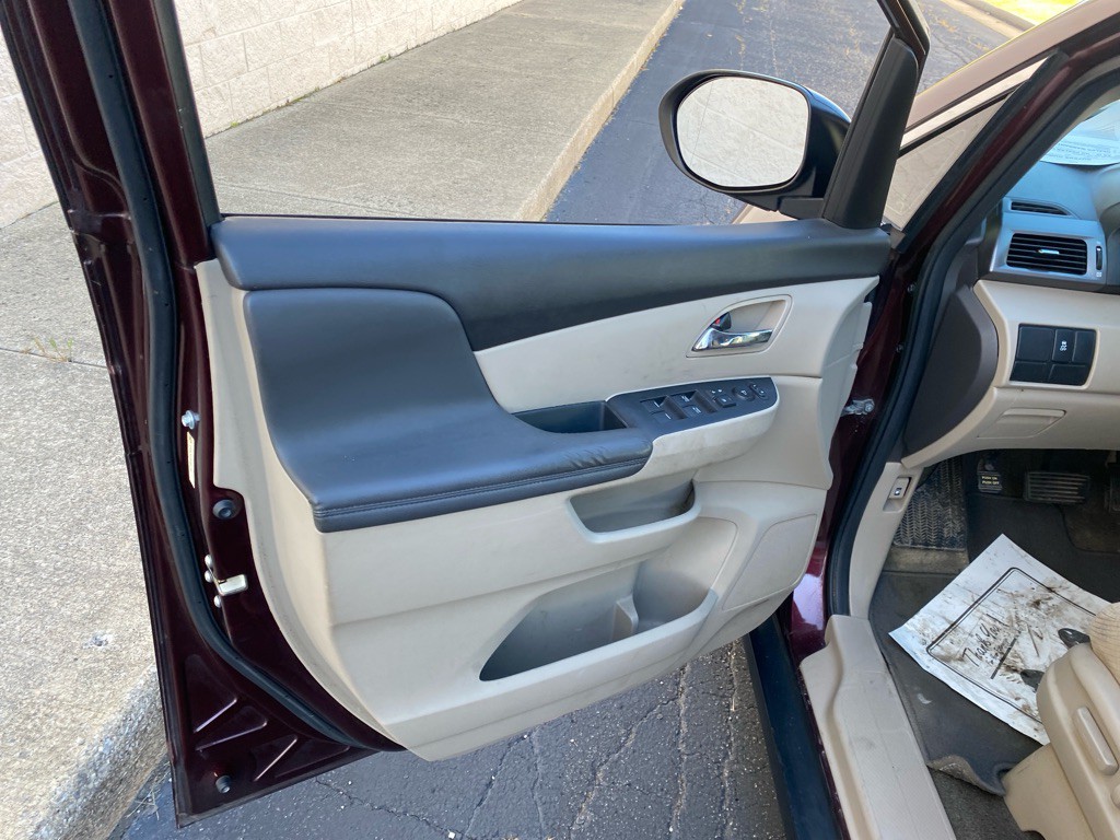 2014 Honda Odyssey Image 10