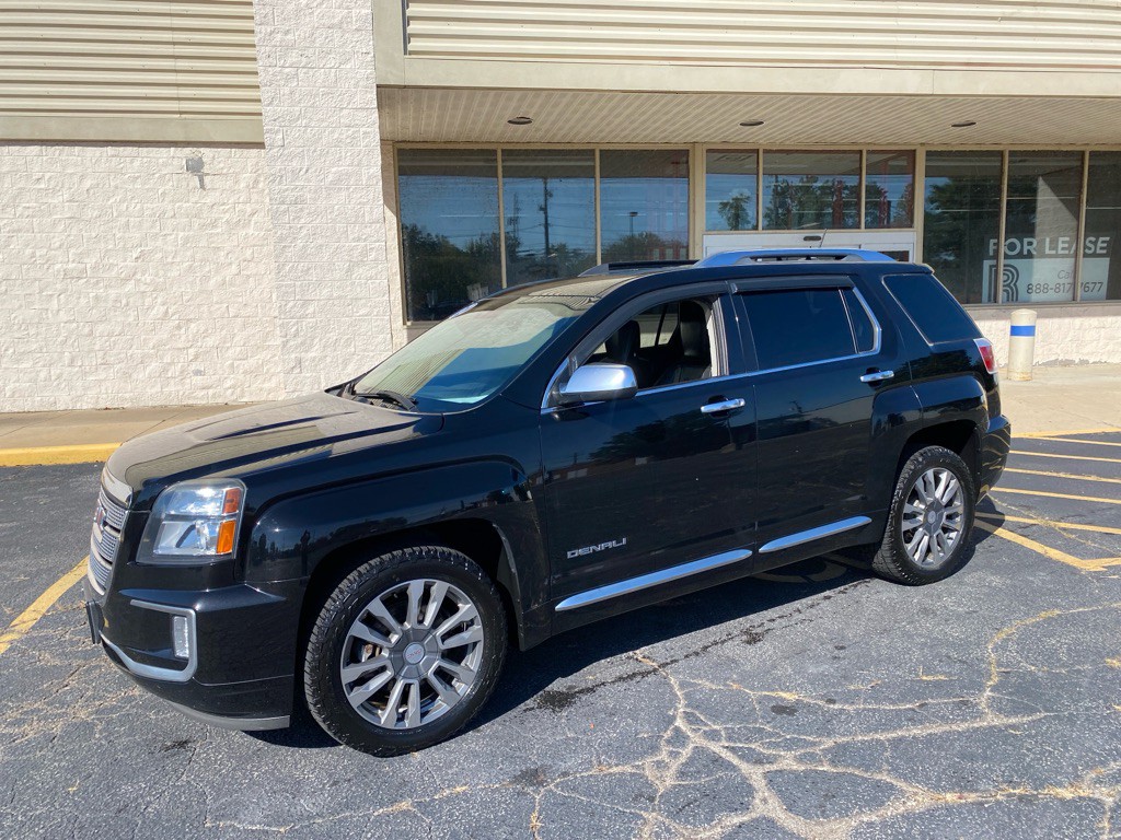 2017 GMC Terrain Image 1