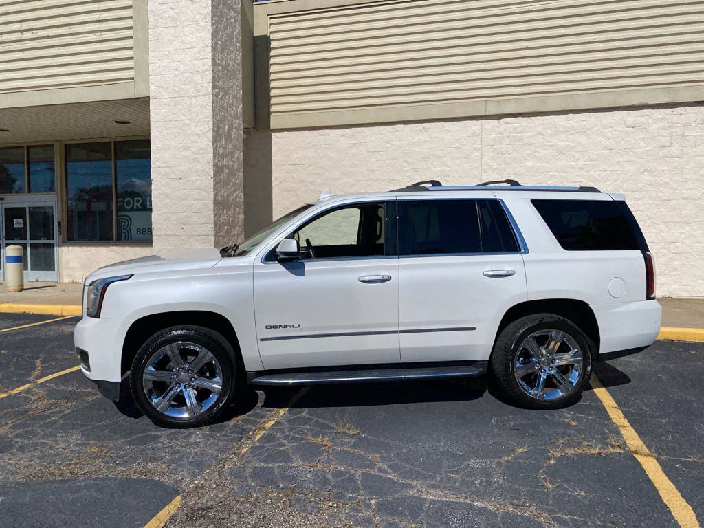 2017 GMC Yukon Image 2