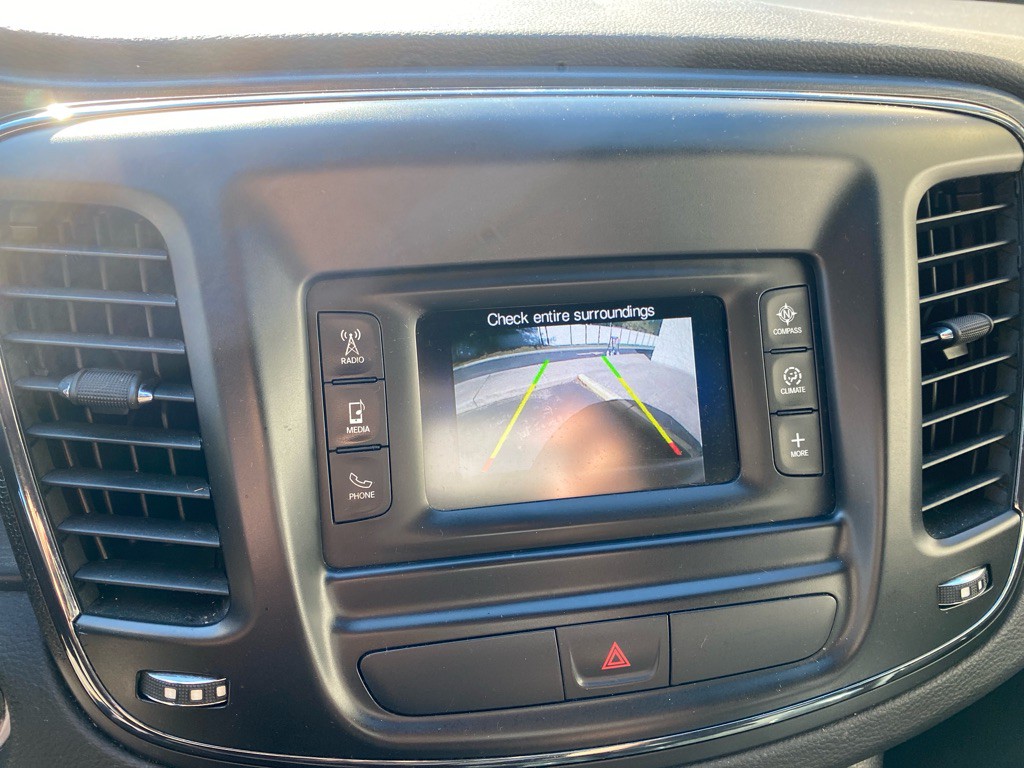 2016 Chrysler 200 Image 13