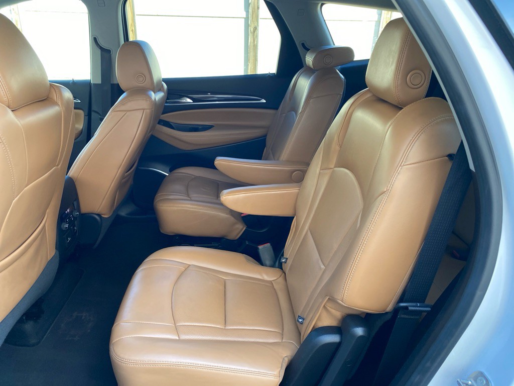2018 Buick Enclave Image 19