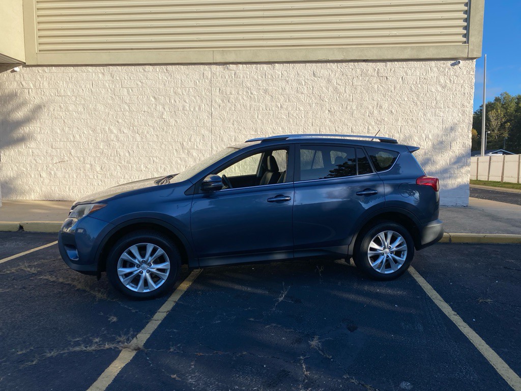 2013 Toyota Rav4 Image 2
