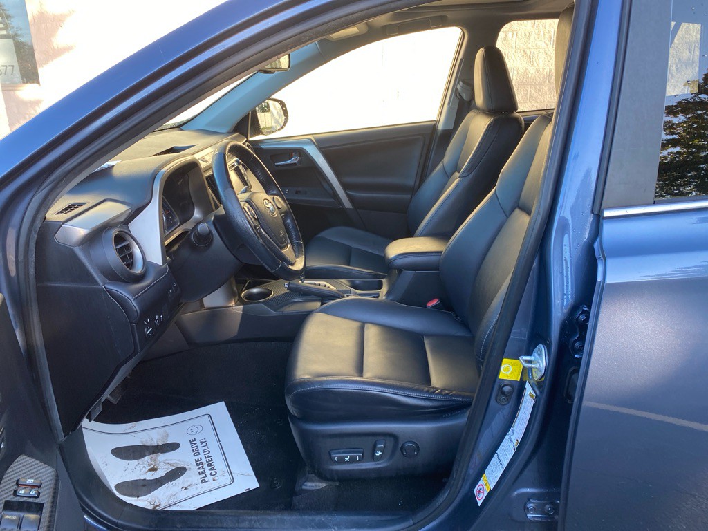 2013 Toyota Rav4 Image 9
