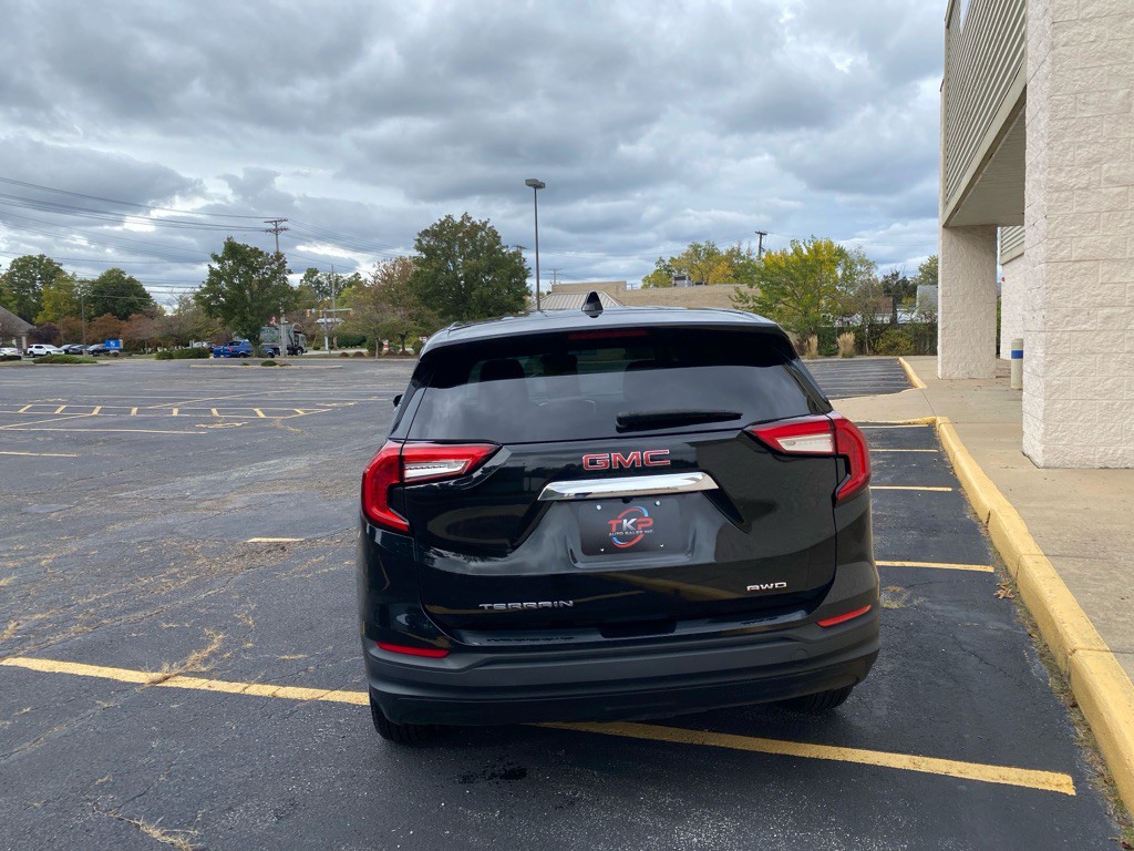 2023 GMC Terrain Image 4