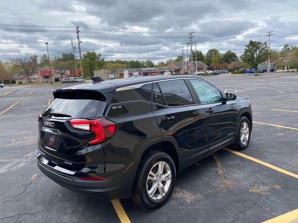 2023 GMC Terrain Image 5